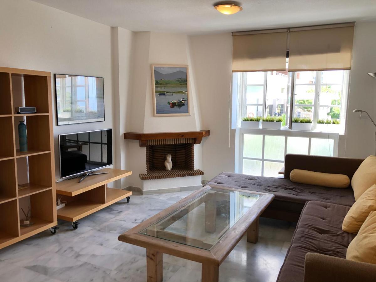 El Cortijuelo. Magnificent Triplex Terraced House With Rooftop Of 18M2, Overlooking The Sea. Parking توريمولينوس المظهر الخارجي الصورة